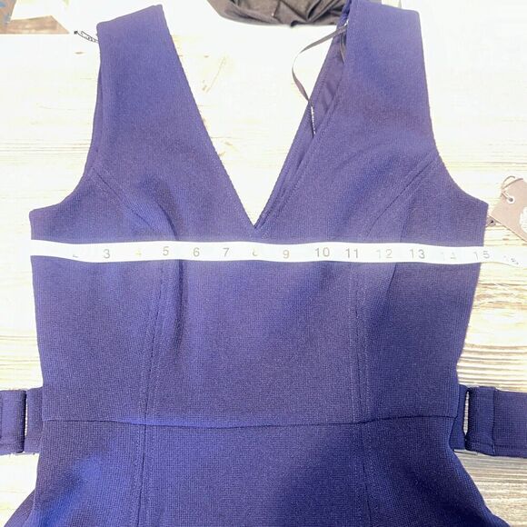 Vince Camuto Pixie Crepe V-Neck Fit & Flare Dress in Navy, Size 2. NWT. 2 - Picture 8 of 10